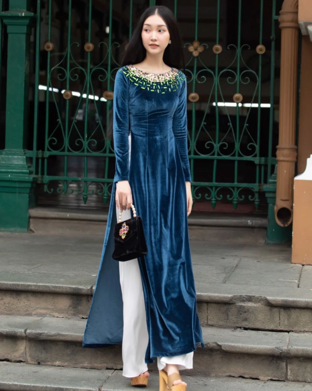 Cùng studio cho thuê áo dài Tết ở Đà Nẵng tìm ra những mẫu áo dài đẹp nhất năm nay 