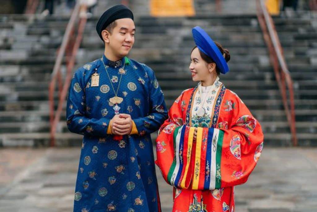 Vì sao chụp ảnh Tết và cho thuê áo dài Tết ở Huế được phái đẹp ưa chuộng?