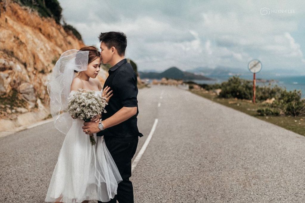 Studio Hoa Mai Wedding Đà Nẵng – Dịch vụ chụp ảnh cưới giá rẻ, siêu đẹp được nhiều cặp đôi đánh giá cao