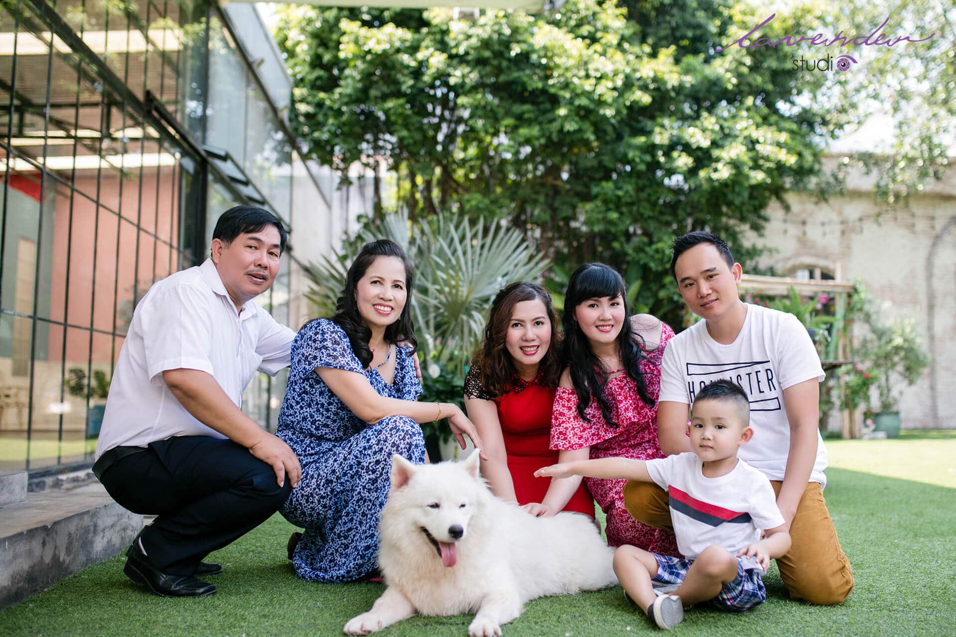 Chụp ảnh Tết với gia đình tại nhà ở Hà Nội giá rẻ