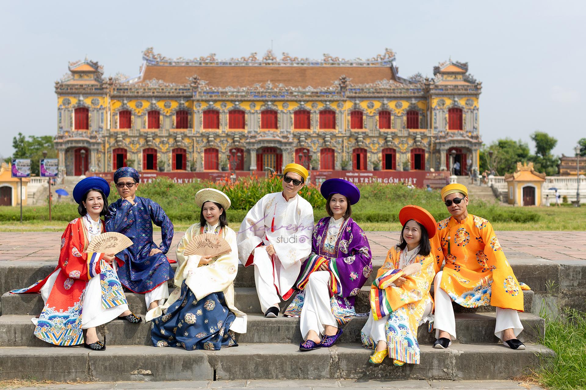 Chụp ảnh du lịch cùng bạn bè ở Huế Chụp ảnh du lịch cùng bạn bè ở Huế