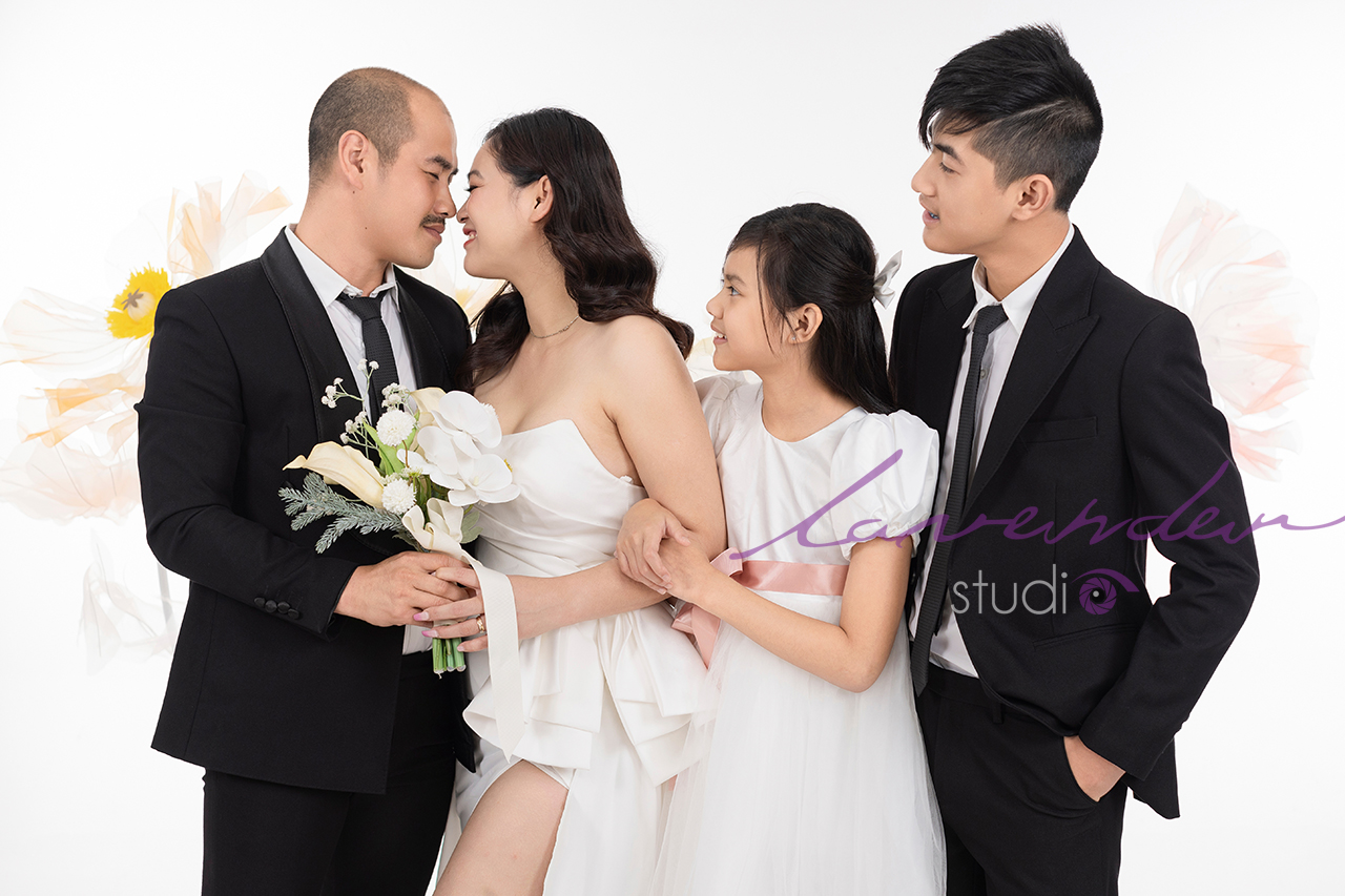 Giá chụp ảnh gia đình đẹp và rẻ ở Lavender studio Hà Nội