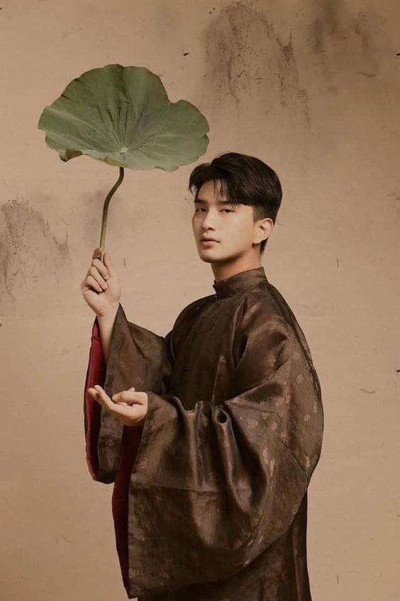 Gợi Ý Tạo Dáng Chụp Ảnh Áo Dài Tết 2026-2027 Dành Cho Nam và Nữ Chuẩn Phong Cách Việt