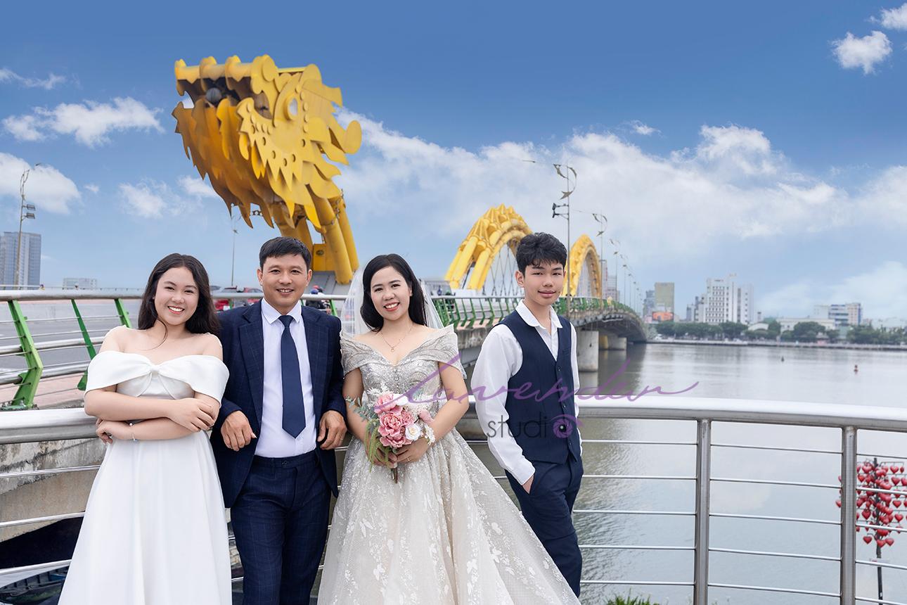 Chụp ảnh kỷ niệm ngày cưới uy tín ở Đà Nẵng cùng gia đình