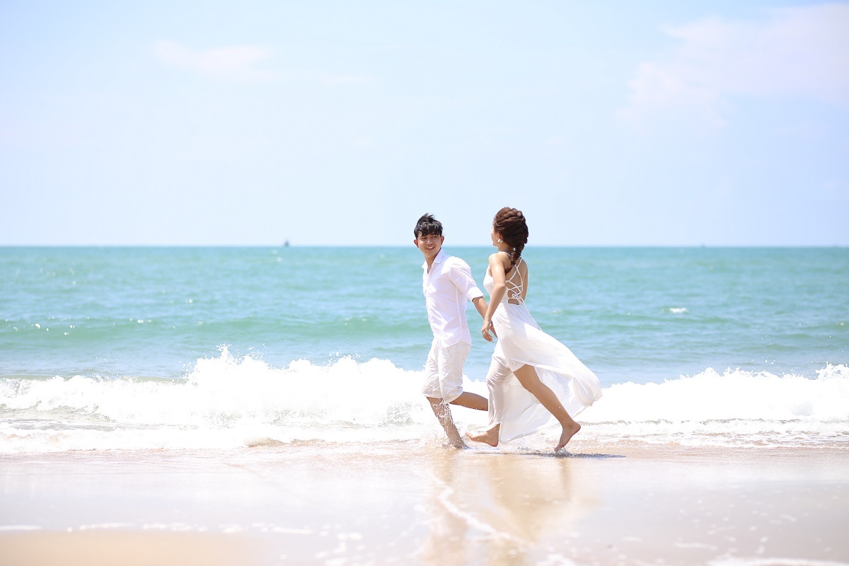 Chụp hình cưới tại khu du lịch biển Hồ Cốc