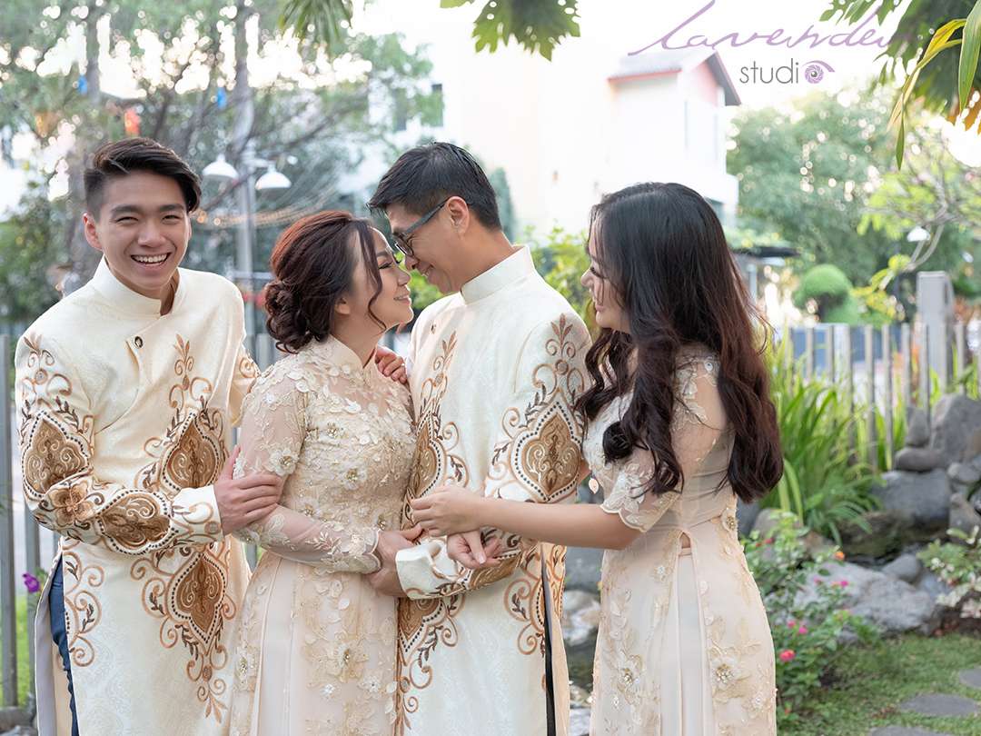 Phụ kiện khi chụp ảnh gia đình cùng áo dài cần thiết