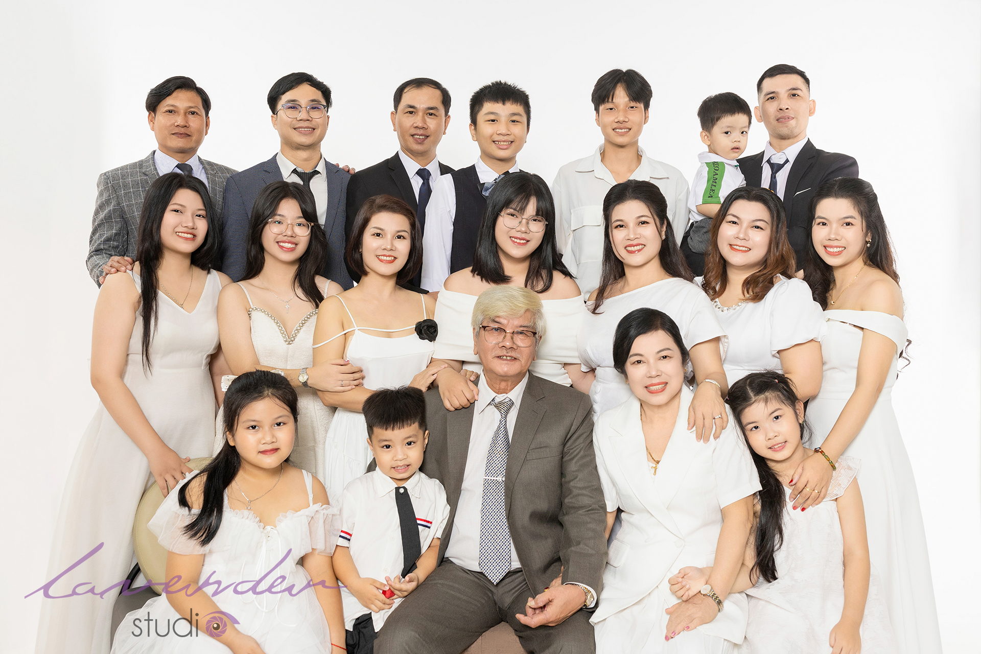 Chụp ảnh gia đình ở Hà Nội giá bao nhiêu