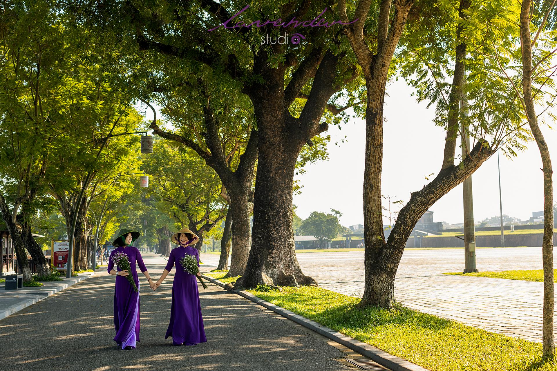 Tour chụp hình áo dài truyền thống ở Huế cùng bạn bè
