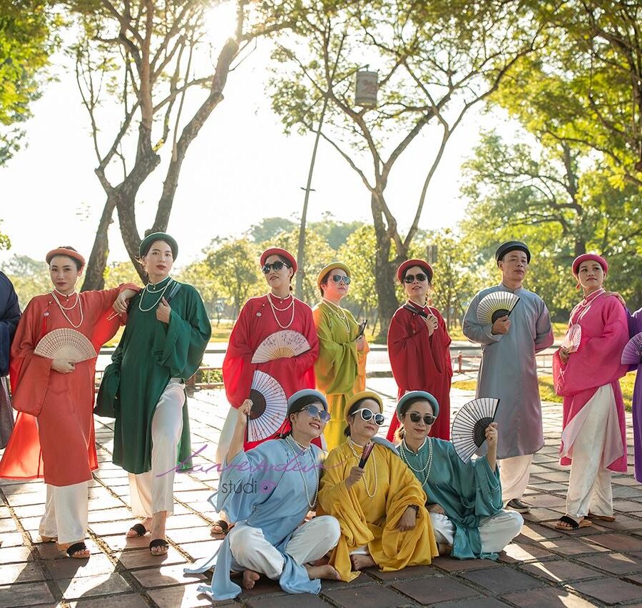 Tour thuê áo dài tấc chụp ảnh du lịch Huế cùng bạn bè